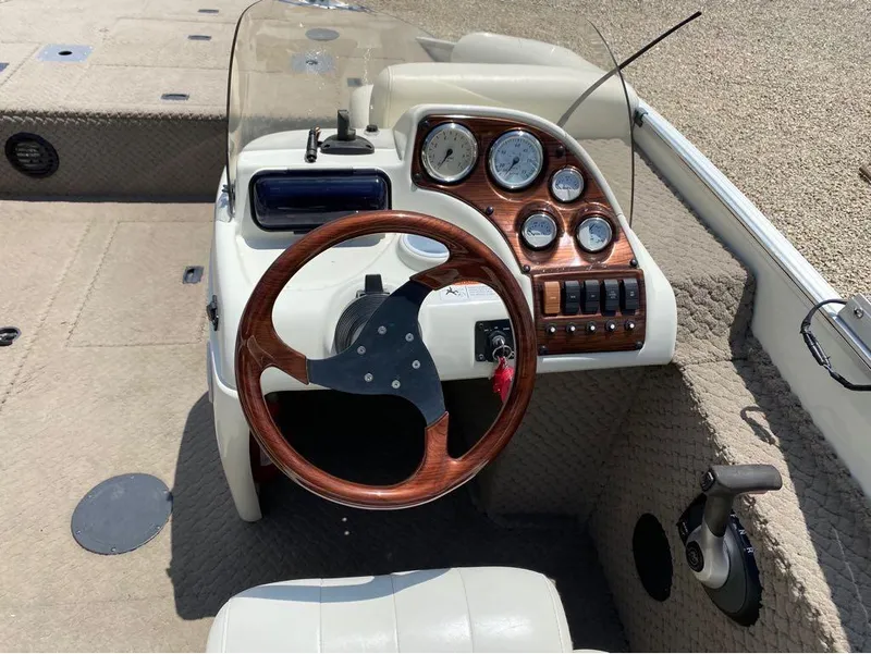 Slide: The Image of Lowe TH192 2005 - 13