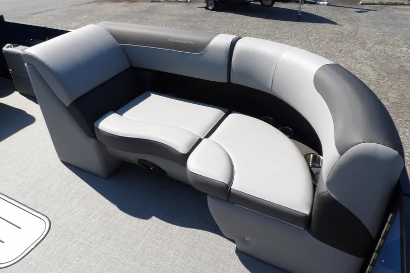 Slide: The Image of Veranda VR22RC 2026 - 11