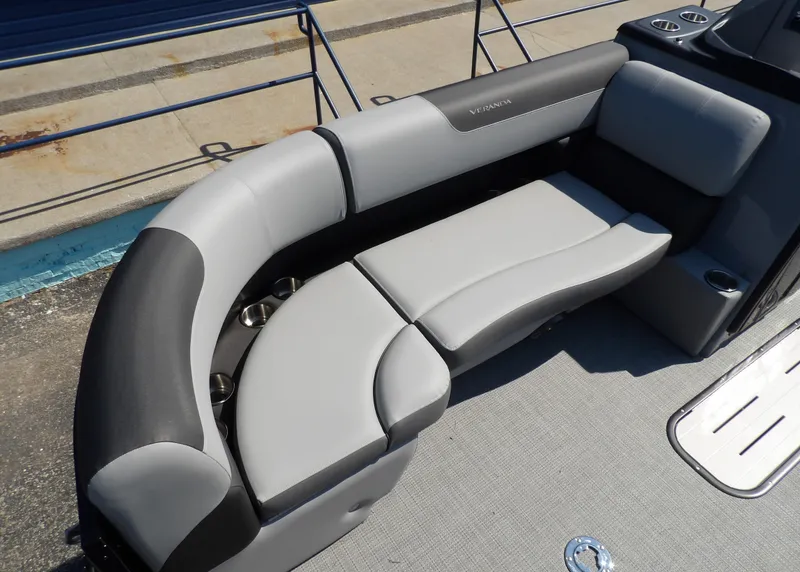 Slide: The Image of Veranda VR22RC 2026 - 6