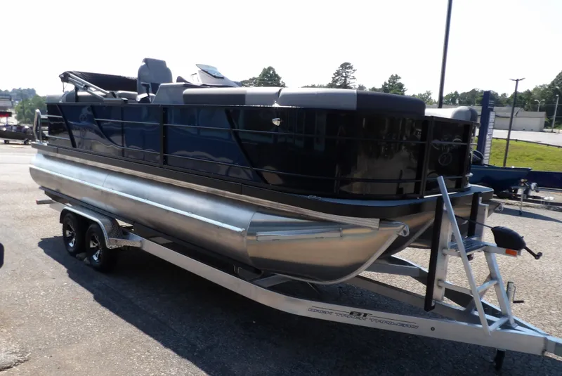 Slide: The Image of Veranda VR22RC 2026 - 9