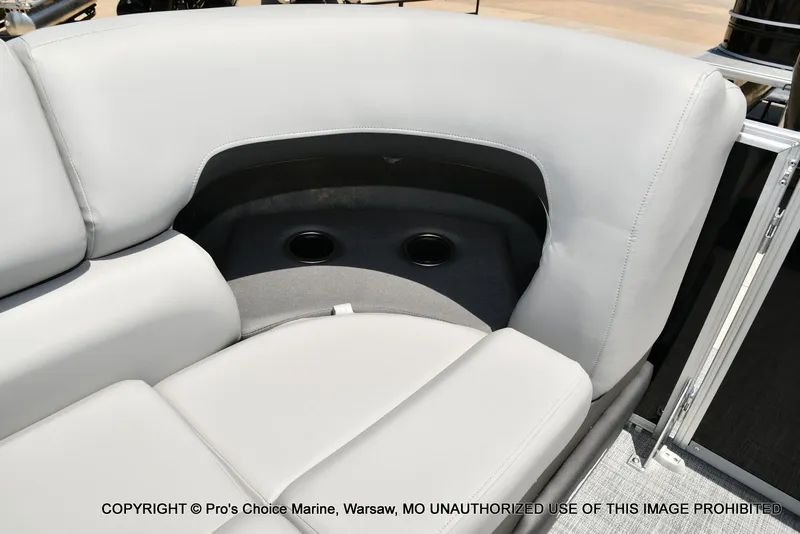 Slide: The Image of Sun Tracker PARTY BARGE 22 XP3 w/200HP 4 Stroke 2026 - 62