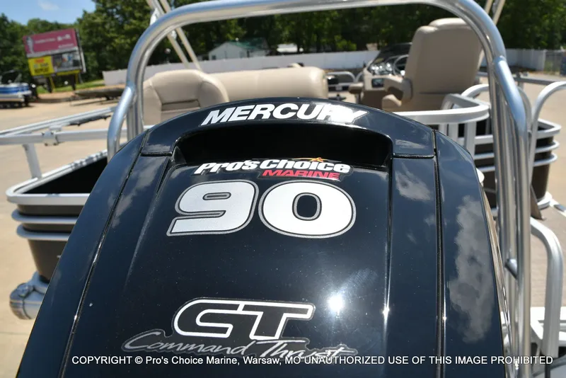 Slide: The Image of Sun Tracker Fishin' Barge 20 DLX 2022 - 3