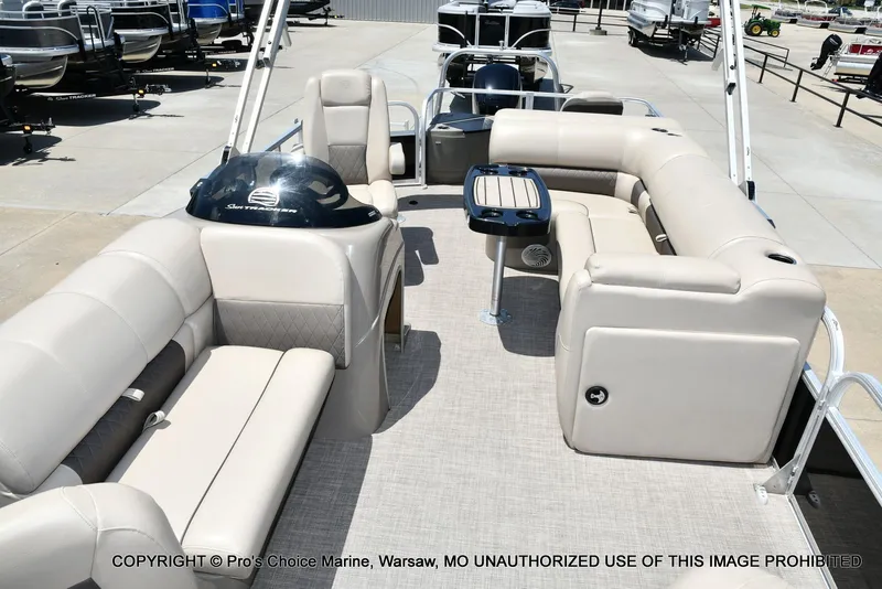 Slide: The Image of Sun Tracker Fishin' Barge 20 DLX 2022 - 4