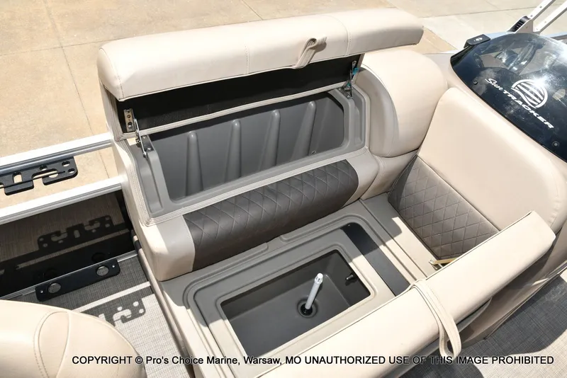 Slide: The Image of Sun Tracker Fishin' Barge 20 DLX 2022 - 41