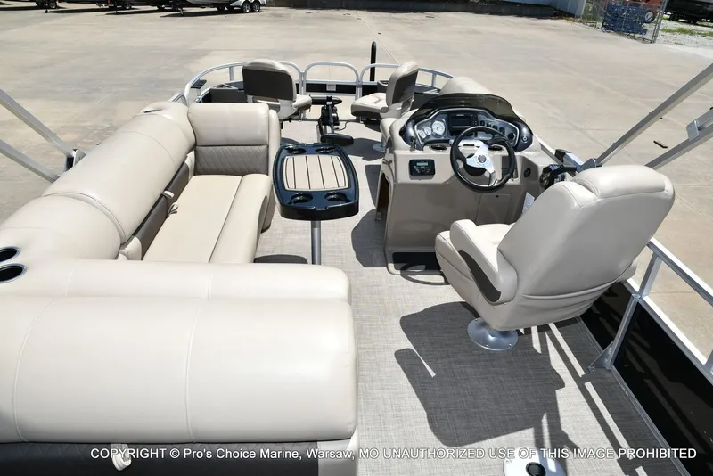 Slide: The Image of Sun Tracker Fishin' Barge 20 DLX 2022 - 63