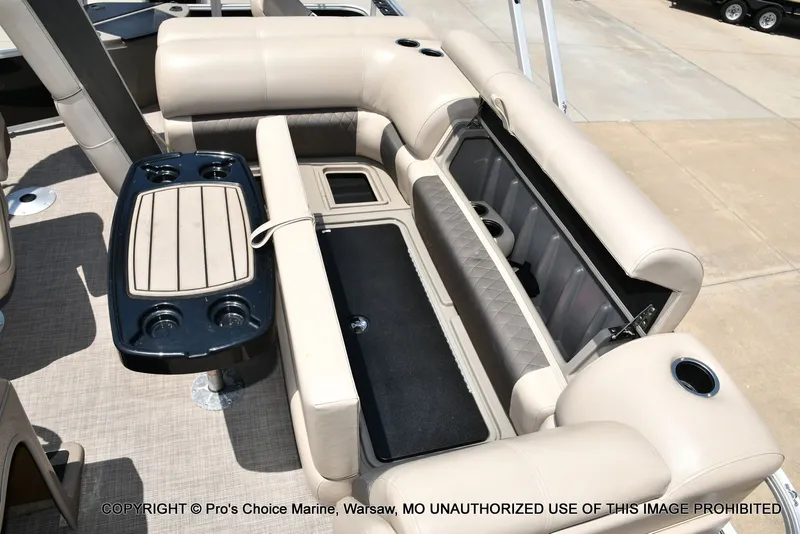 Slide: The Image of Sun Tracker Fishin' Barge 20 DLX 2022 - 66