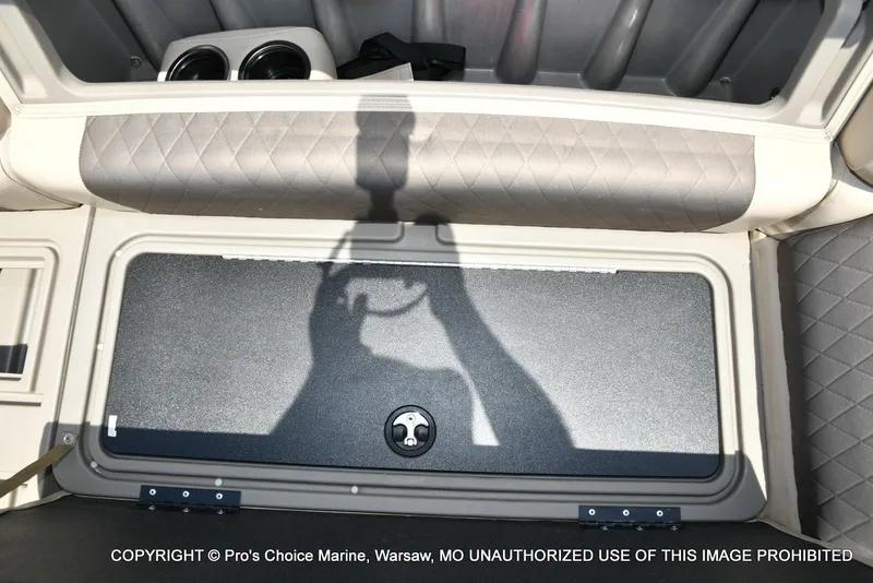 Slide: The Image of Sun Tracker Fishin' Barge 20 DLX 2022 - 69