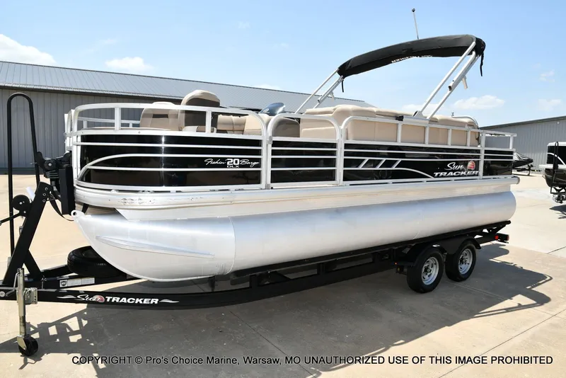Slide: The Image of Sun Tracker Fishin' Barge 20 DLX 2022 - 76