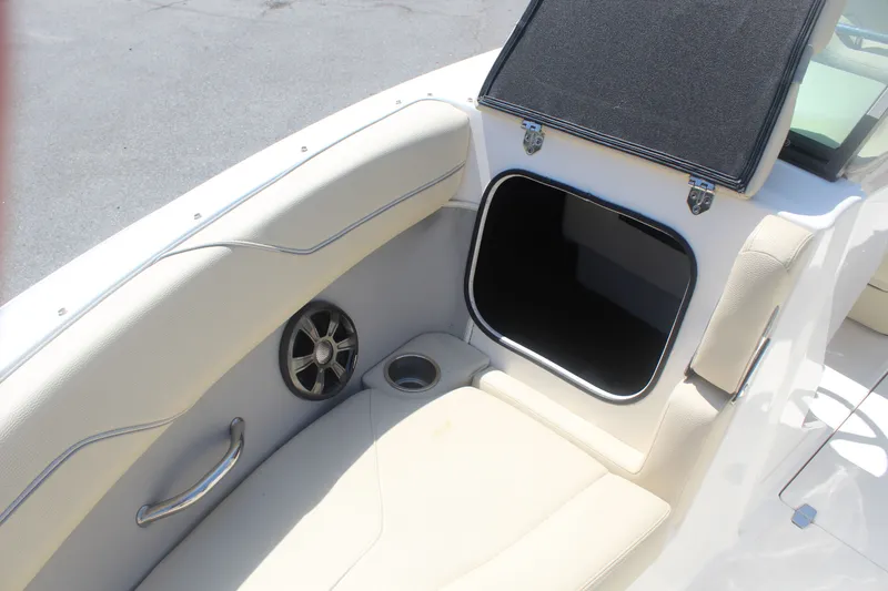 Slide: The Image of Regal LX2 2022 - 18