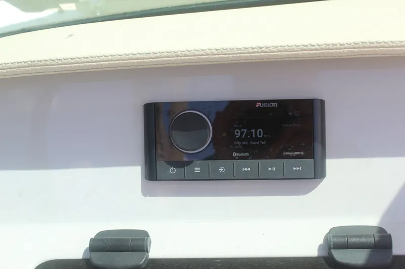 Slide: The Image of Regal LX2 2022 - 19