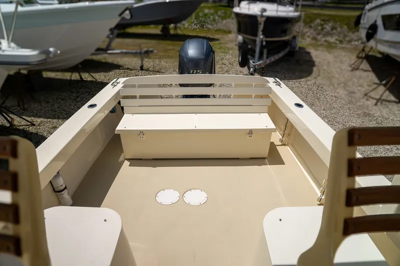 Slide: The Image of Eastern 22 Sisu Hardtop 2020 - 14