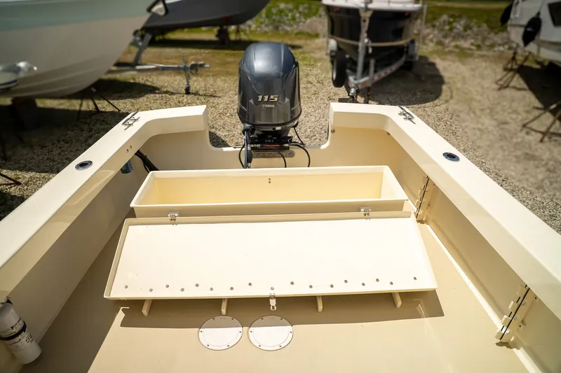 Slide: The Image of Eastern 22 Sisu Hardtop 2020 - 15