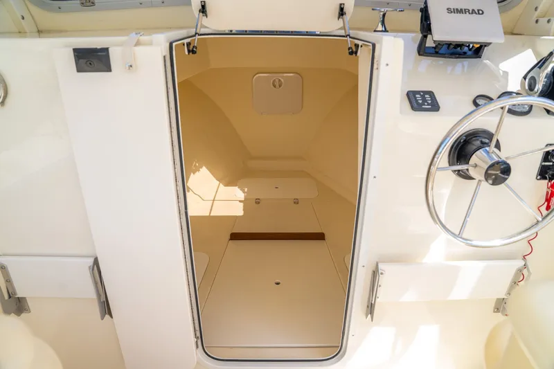 Slide: The Image of Eastern 22 Sisu Hardtop 2020 - 16