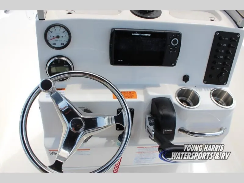 Slide: The Image of Robalo R160 Center Console 2020 - 13