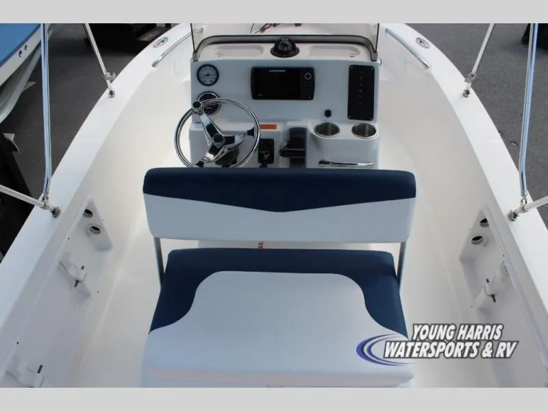 Slide: The Image of Robalo R160 Center Console 2020 - 6