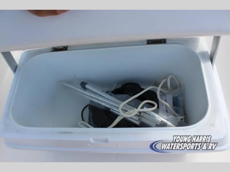 Slide: The Image of Robalo R160 Center Console 2020 - 9