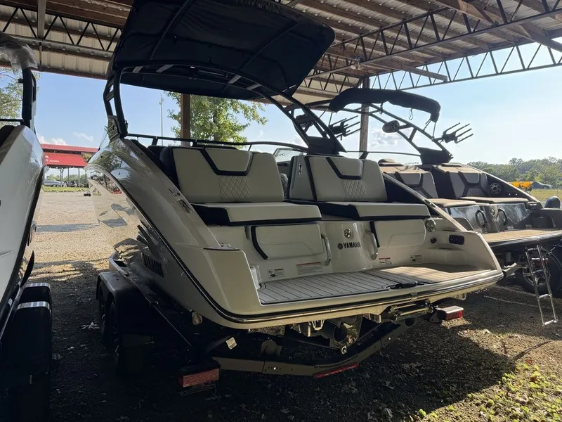 Slide: The Image of Yamaha 252SD 2025 - 3