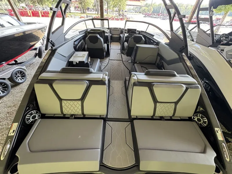 Slide: The Image of Yamaha 252XE 2025 - 4