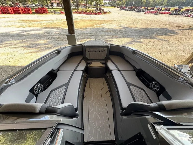 Slide: The Image of Yamaha 252XE 2025 - 6