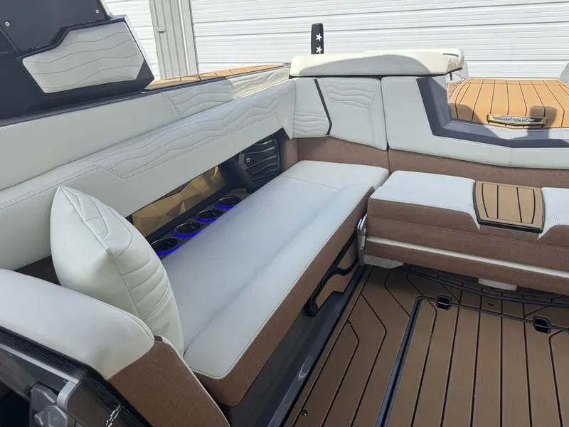 Slide: The Image of Nautique Super Air Nautique G25 2025 - 15