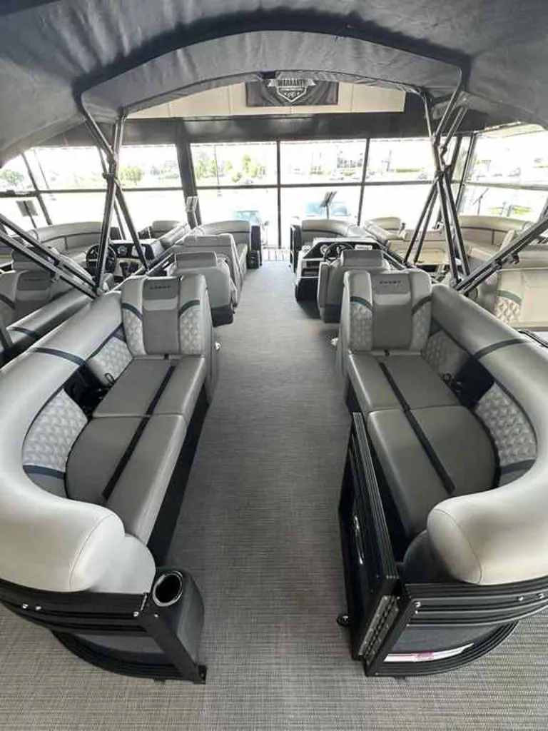 Slide: The Image of Crest Conquest 230 SLC 2026 - 13