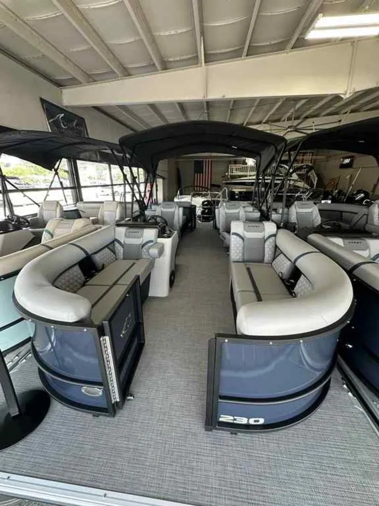 Slide: The Image of Crest Conquest 230 SLC 2026 - 2