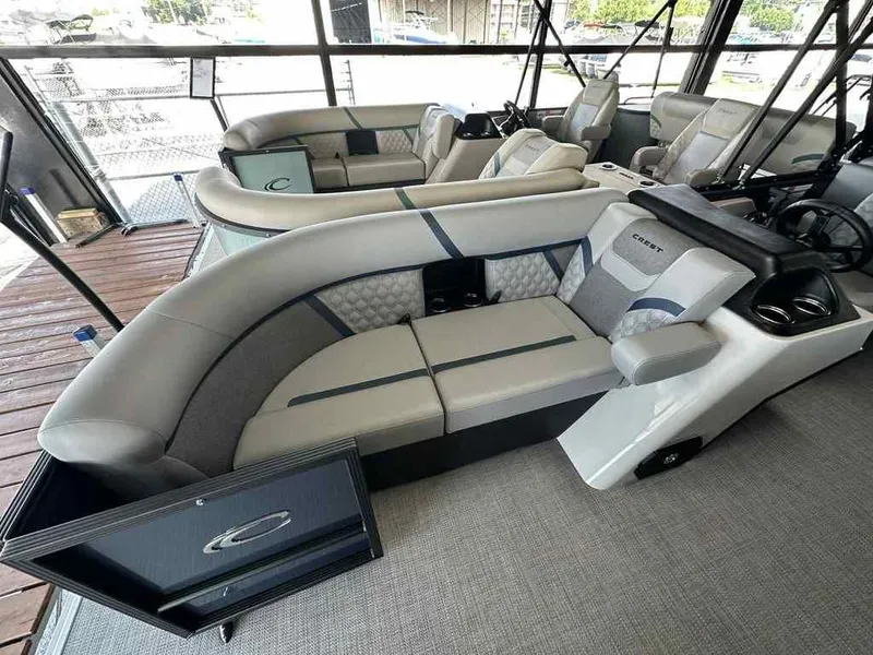 Slide: The Image of Crest Conquest 230 SLC 2026 - 4