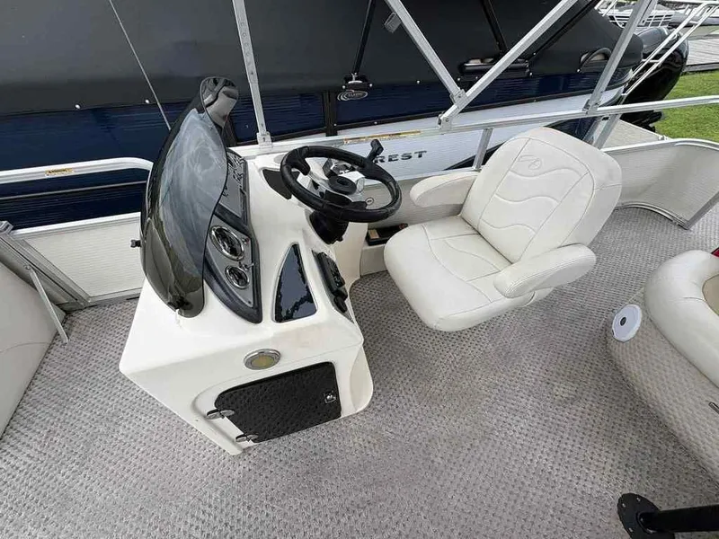 Slide: The Image of Avalon WindJammer C Elite 24' 2010 - 3