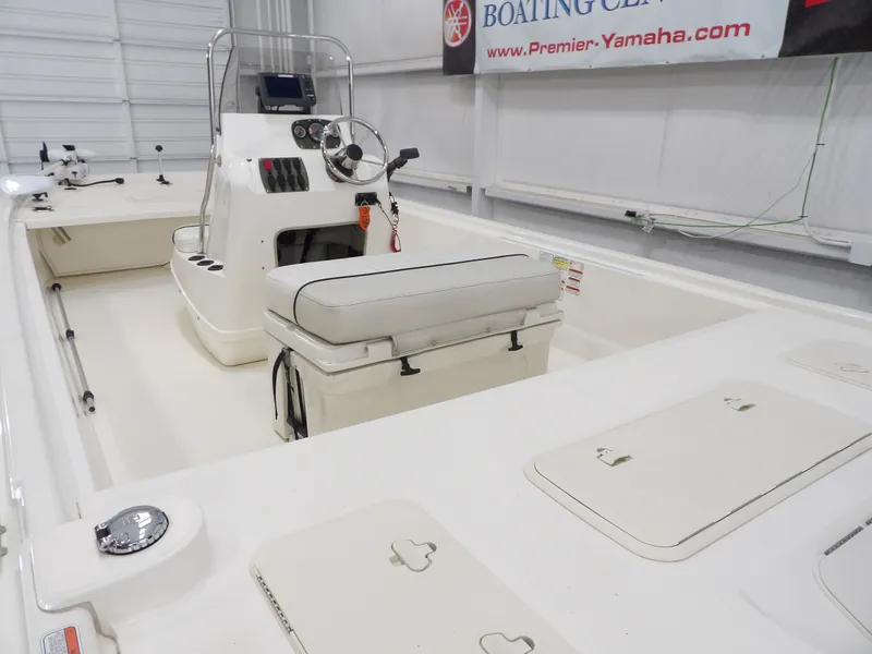 Slide: The Image of Mako 19 Pro Skiff 2017 - 15