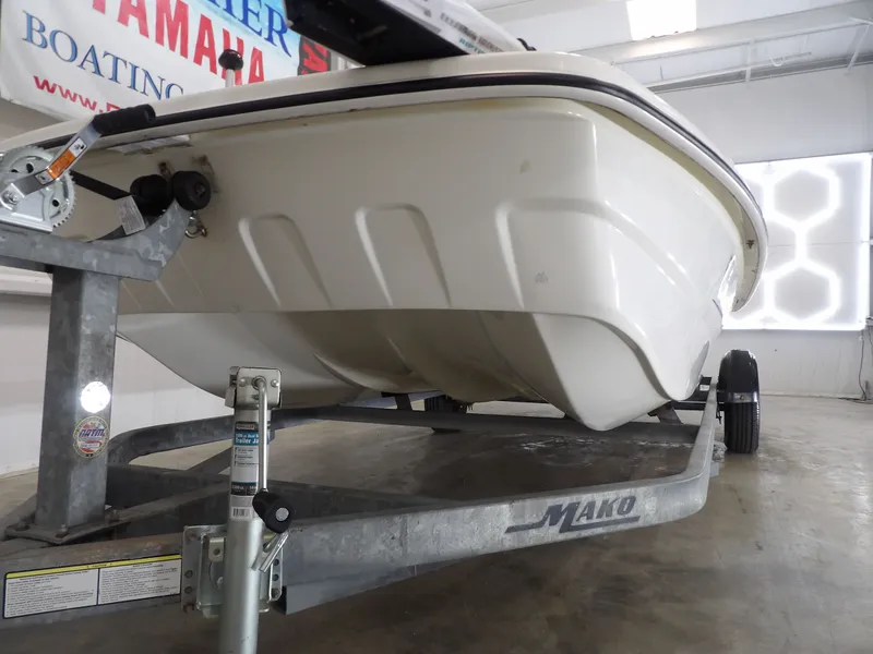 Slide: The Image of Mako 19 Pro Skiff 2017 - 5