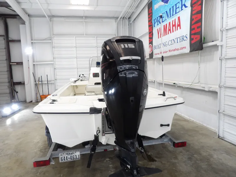 Slide: The Image of Mako 19 Pro Skiff 2017 - 7
