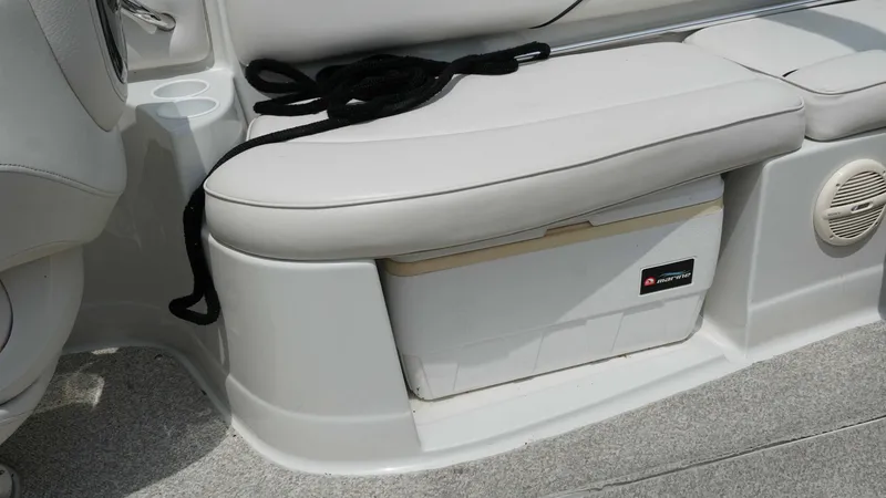 Slide: The Image of Crownline Boats 260 EX 2005 - 11