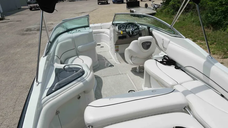 Slide: The Image of Crownline Boats 260 EX 2005 - 7