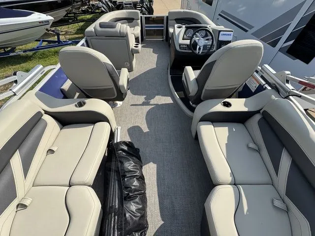 Slide: The Image of Barletta Cabrio C20QC 2023 - 11