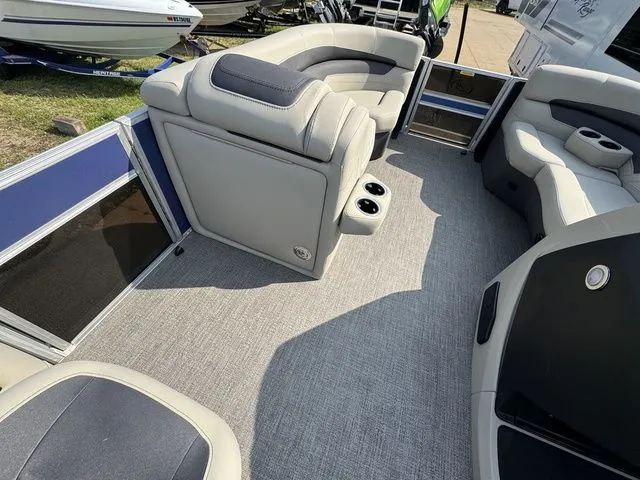 Slide: The Image of Barletta Cabrio C20QC 2023 - 16