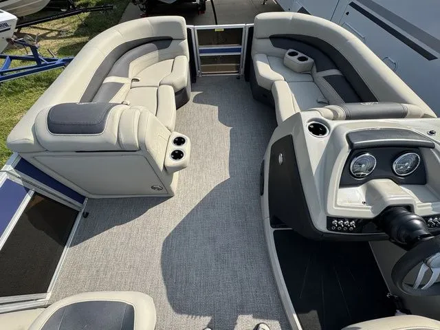 Slide: The Image of Barletta Cabrio C20QC 2023 - 9