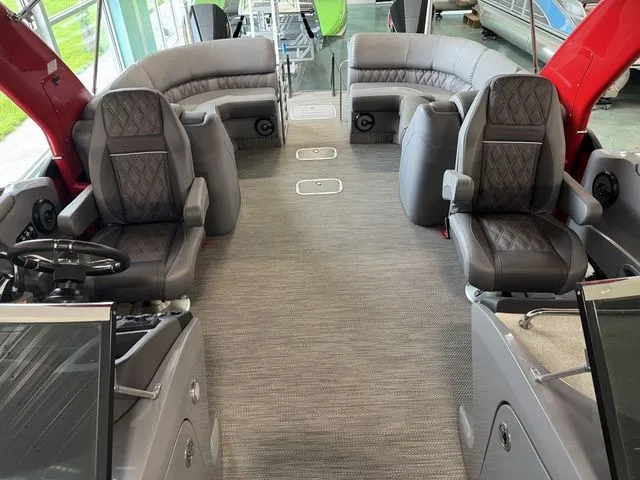 Slide: The Image of Bennington 30 QXFBWA X2 2021 - 10