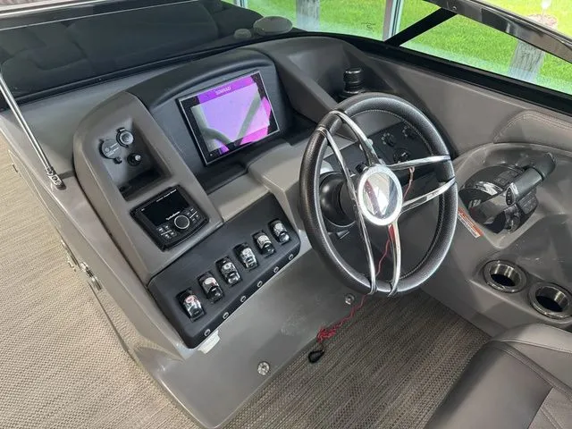 Slide: The Image of Bennington 30 QXFBWA X2 2021 - 14