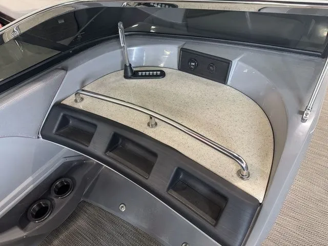 Slide: The Image of Bennington 30 QXFBWA X2 2021 - 16