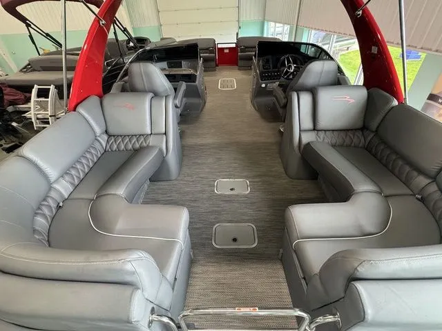 Slide: The Image of Bennington 30 QXFBWA X2 2021 - 9