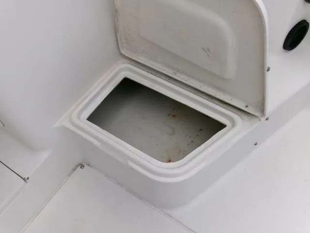 Slide: The Image of Seaswirl 2301 Striper 2004 - 22