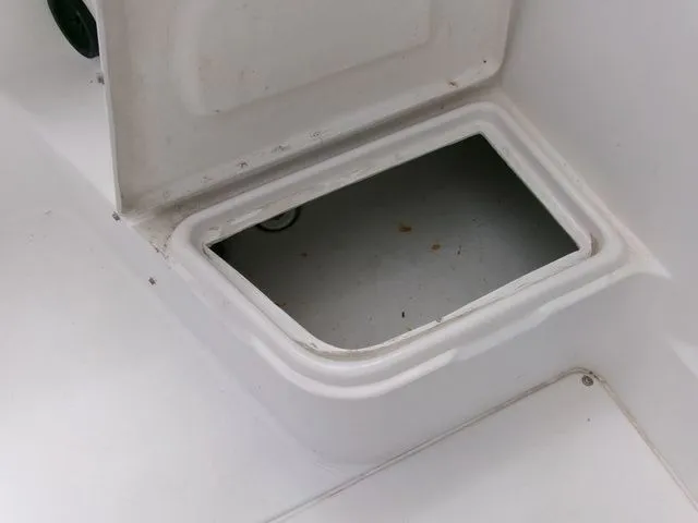 Slide: The Image of Seaswirl 2301 Striper 2004 - 24