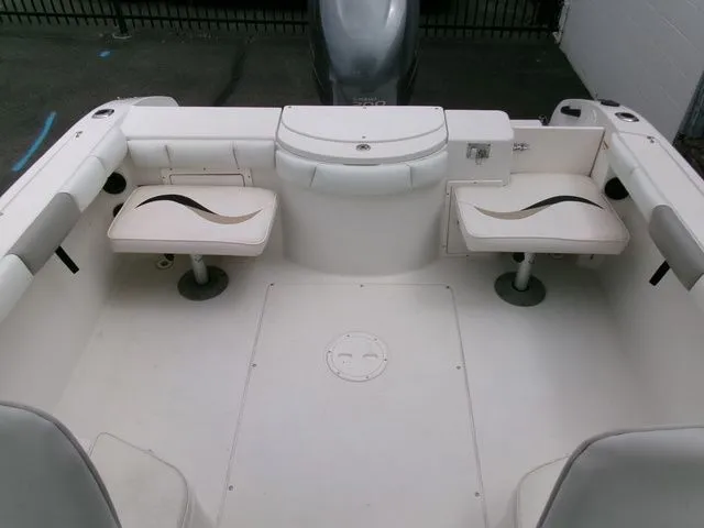 Slide: The Image of Seaswirl 2301 Striper 2004 - 25