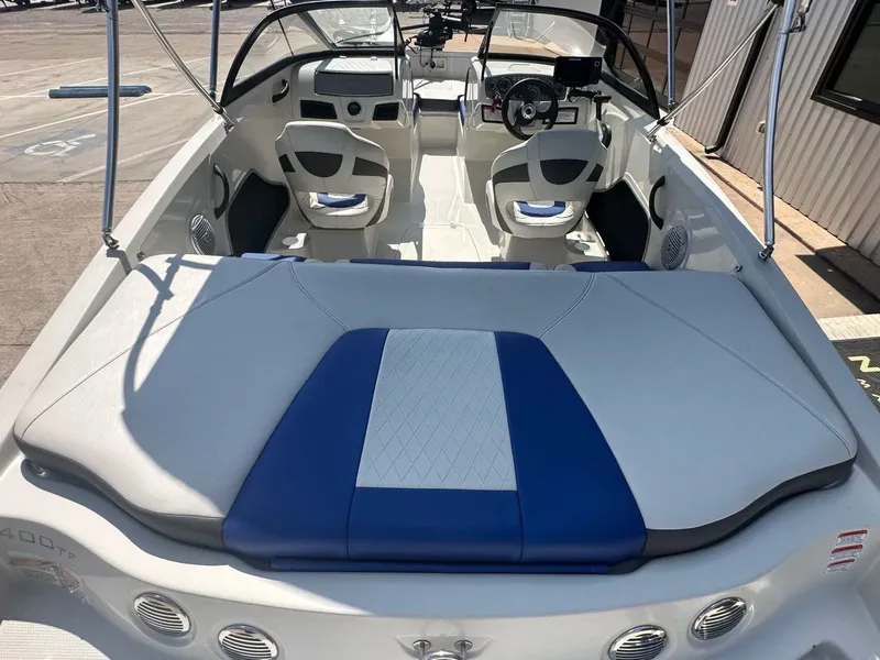 Slide: The Image of Tahoe 400TF 2016 - 22