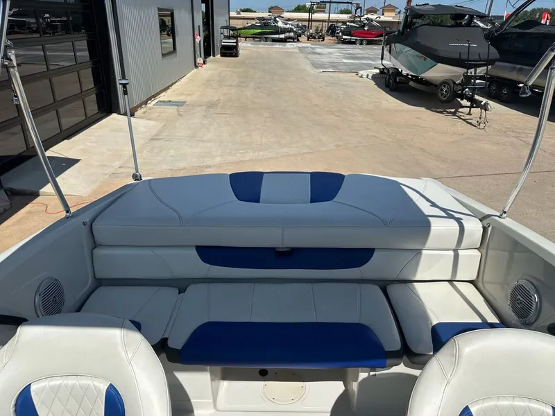 Slide: The Image of Tahoe 400TF 2016 - 30