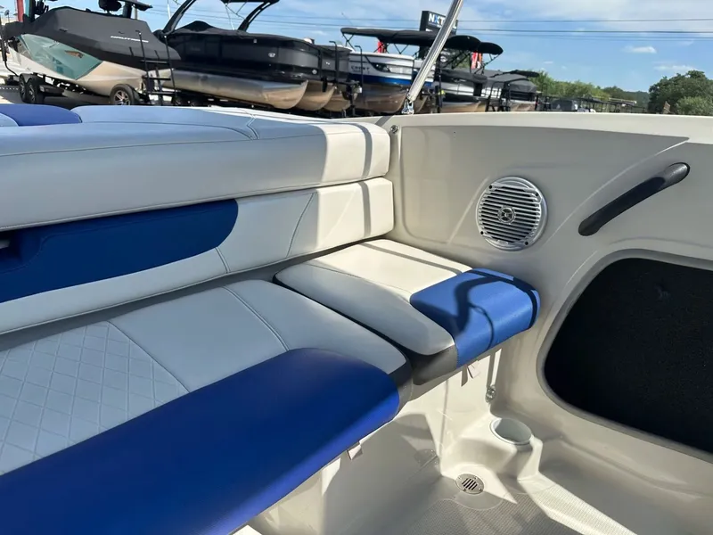 Slide: The Image of Tahoe 400TF 2016 - 33