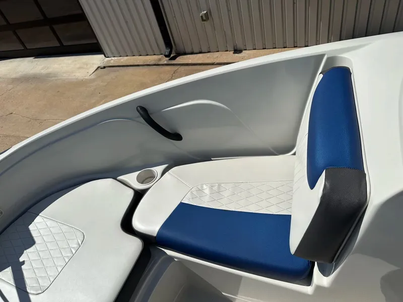 Slide: The Image of Tahoe 400TF 2016 - 42