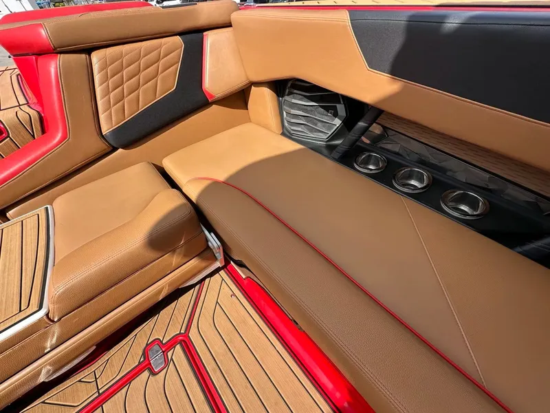 Slide: The Image of Nautique G25 2022 - 13