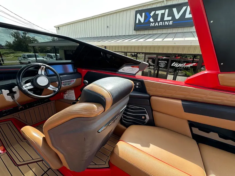 Slide: The Image of Nautique G25 2022 - 17