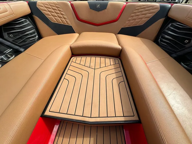 Slide: The Image of Nautique G25 2022 - 22